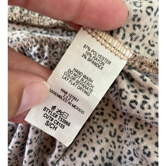 Gaze Women Brown Black Animal Print Short Sleeve Ruffle Shirt Top NEW Size Small - Picture 6 of 10